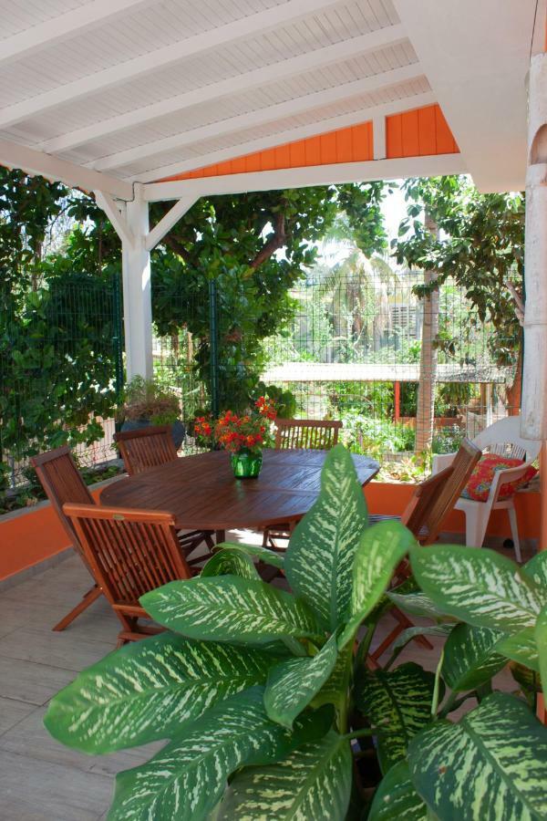 Hotel le Cocon Le Moule Esterno foto